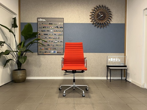 Vitra | Eames | EA 119 | Oranje Hopsak - Chrome | 1x