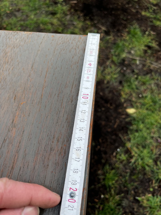 Image 1 of Massieve eettafel teakhout, voor de eetkamer of als tuintafel.