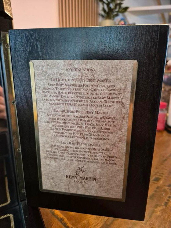 Image 1 of Vetrinetta Remy Martin Vintage Bar Specchio Scatola anni '70 Vintage