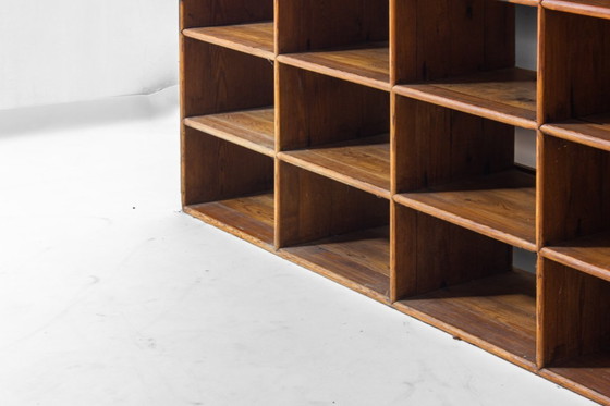 Image 1 of Antique sorting unit