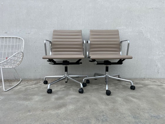 Image 1 of 2x Sedia da ufficio Vitra Eames EA117