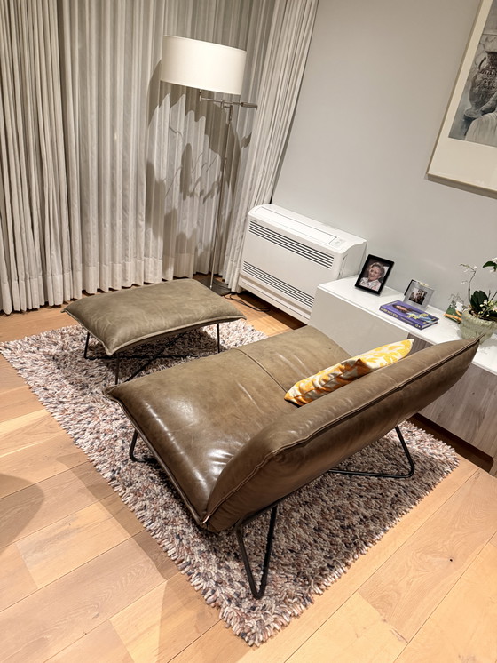 Image 1 of Jess Earl 2 cremalleras con puf de lectura 