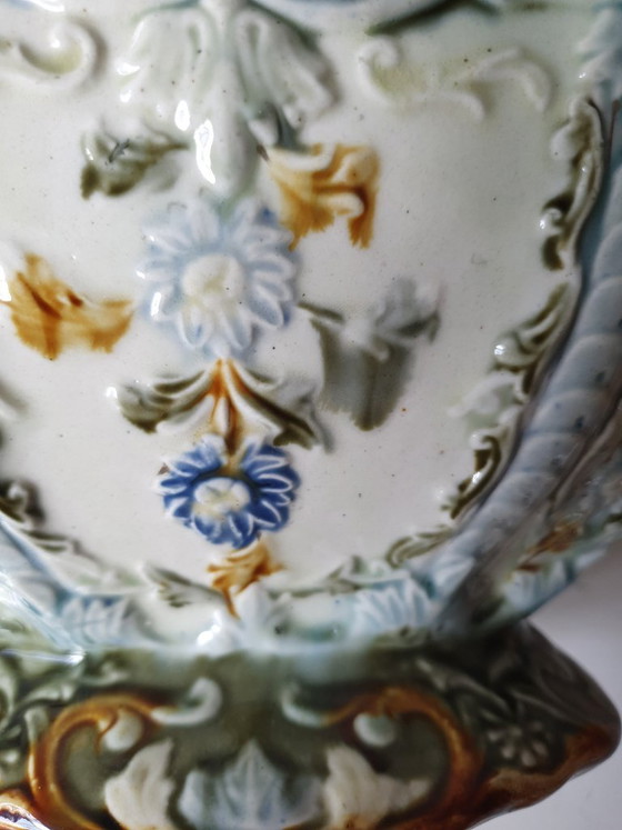 Image 1 of Antique Victorian majolica jardinière - ca 1900