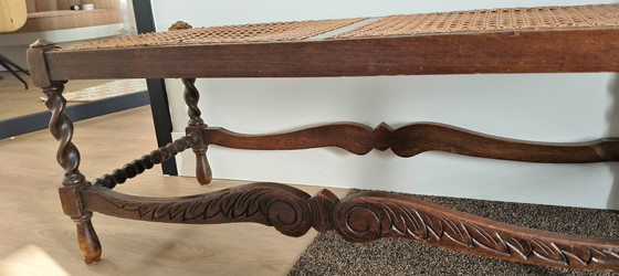 Image 1 of Banc des années 50 de grand-mère avec coussin Studio Habib