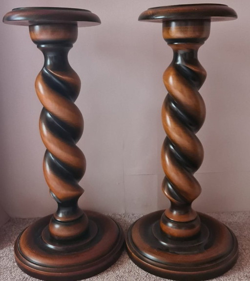 2 solid mahogany pedestals columns
