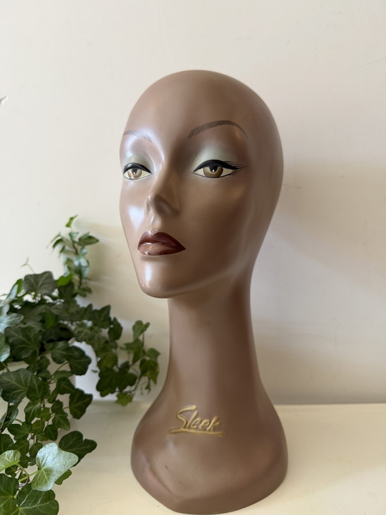 1960s Sleek Window Dressing Head – Decorative Objects, Plastic (photo 2 of 9)