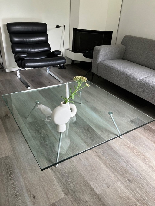 Beek Maupertuus glass coffee table, Designer Henk Vos