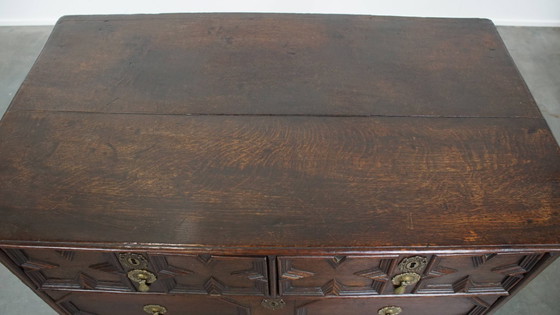 Image 1 of Antigua cómoda inglesa del siglo XVIII