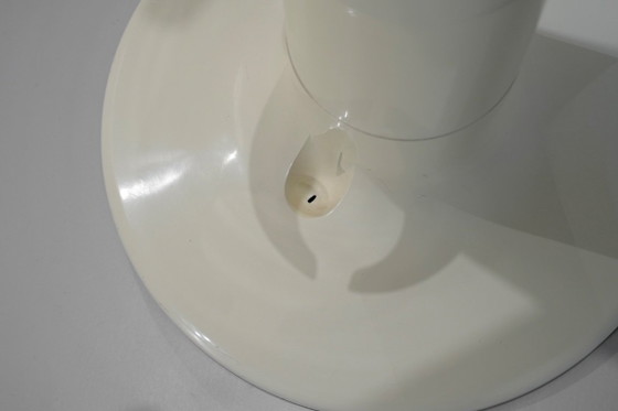 Space Age Coat rack in cream plastic, Anonima Castelli, Creme (photo 14 of 15)