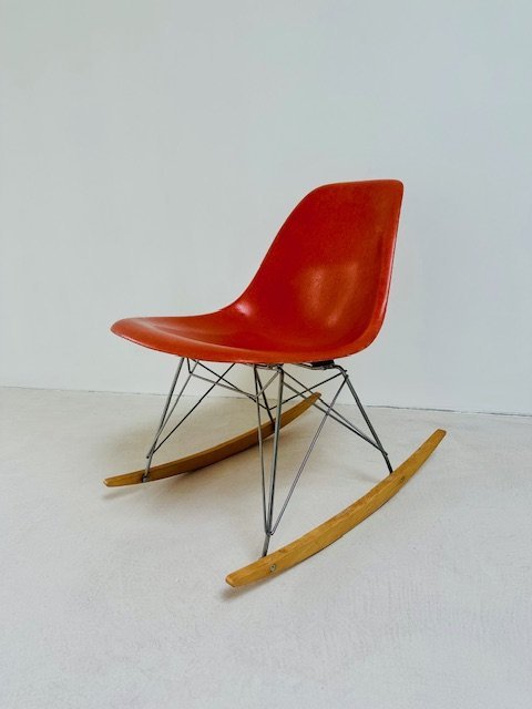Image 1 of Sedia a dondolo Herman Miller Eames