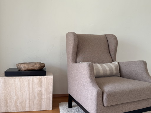 2 Living Divani Chauffeuse armchairs - Timeless elegance & comfort in Italian design