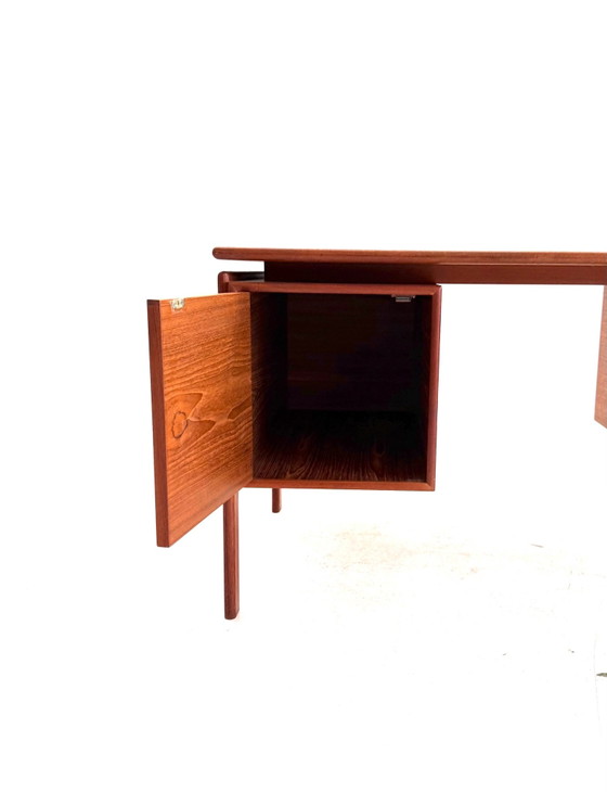 Vintage Danish Teak Desk, Arne Vodder ‘60 – Wood (photo 6 of 14)