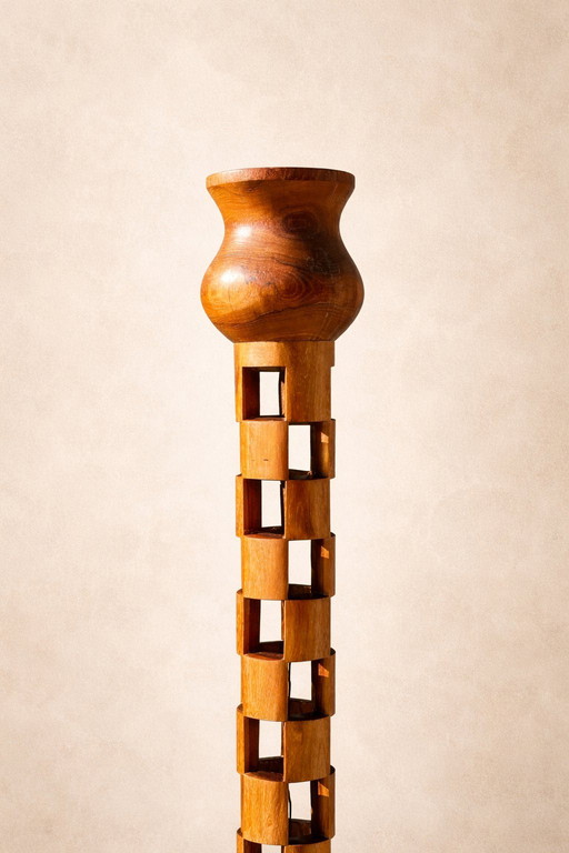 Lámpara escultural de gran tamaño en madera – Estilo brutalista