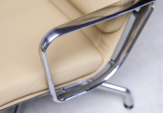 Image 1 of Vitra EA216 Soft Pad Lounge Chair