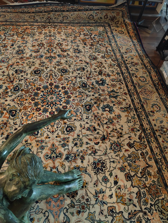 Image 1 of Beautiful extra large hand-knotted Persian carpet