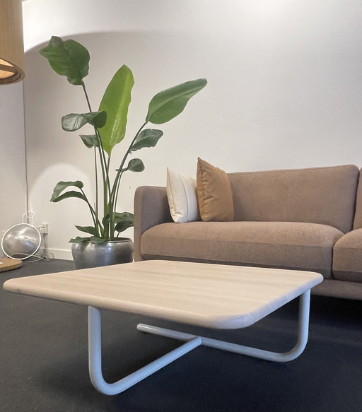 Pode Jolt Couchtisch