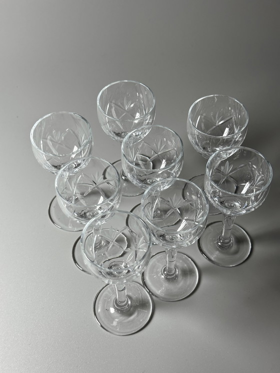 Image 1 of Holmegaards Glasværk - Años 20 - Juego de 8 copas de licor de cristal grabadas a mano - Modelo Ulla