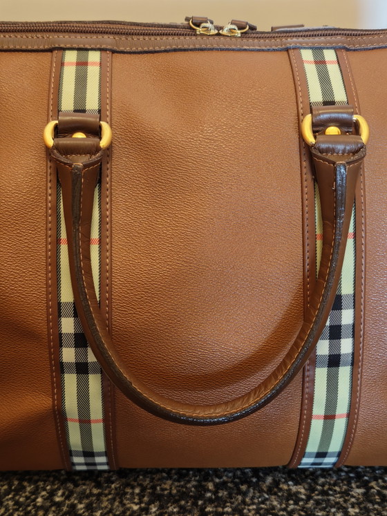 Burberry Weekender Burberry's travel bag with Entrupy certificate of authenticity – Calfskin (photo 7 of 15)