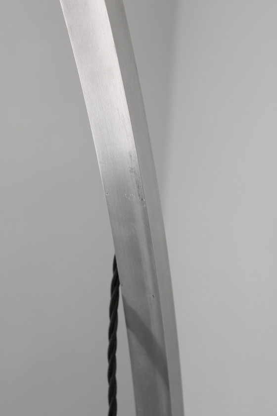 Image 1 of 1970er Harvey Guzzini Bogenförmige verstellbare Stehleuchte, Italien