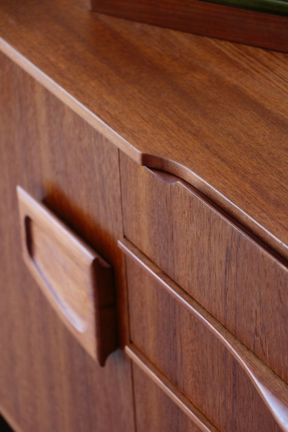 Image 1 of Skandinavisches Teak-Sideboard, 1960er Jahre - Restauriertes Beautility-Sideboard
