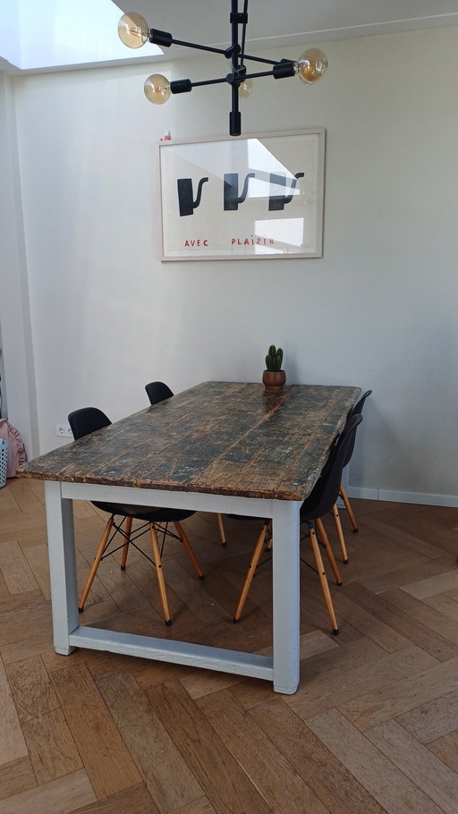 Vitra Chairs Black X4 + Refurbished Table Carpenter Table Dining Table