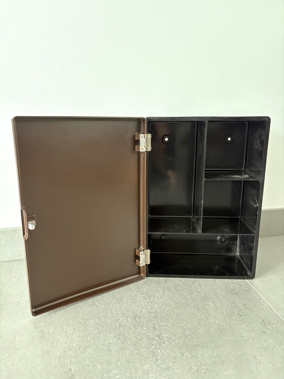 Image 1 of Retro medicine cabinet