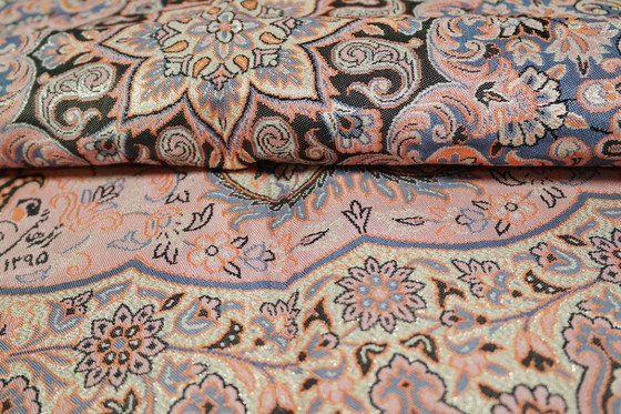 Image 1 of Mantel oriental hecho a mano, finamente elaborado con hilos de seda, 100 x 100 cm