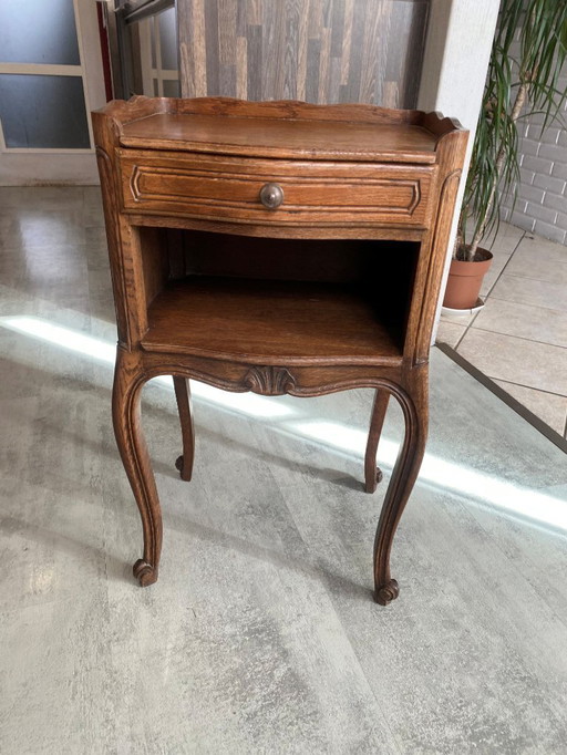 Nachtkastje nr. 1 met lade en nis in Lodewijk XV-stijl