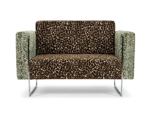 Artifort Mare loveseat panterprint bruin groen nieuw gestoffeerd