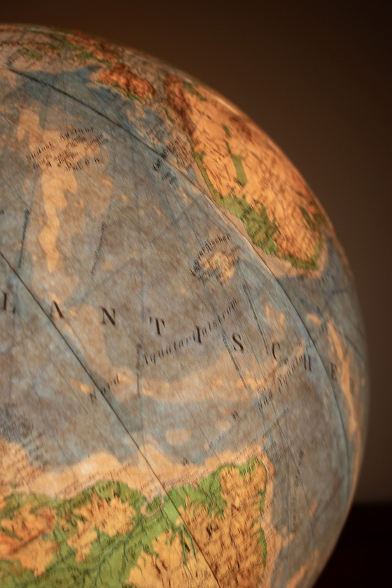 Image 1 of Magnifique globe lumineux