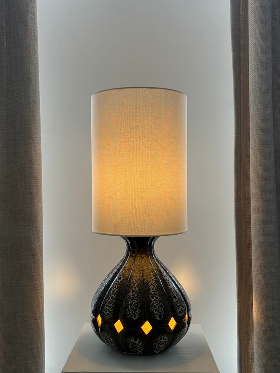 Vintage West Germany ceramic table lamp – Dual light design (photo 2 of 8)