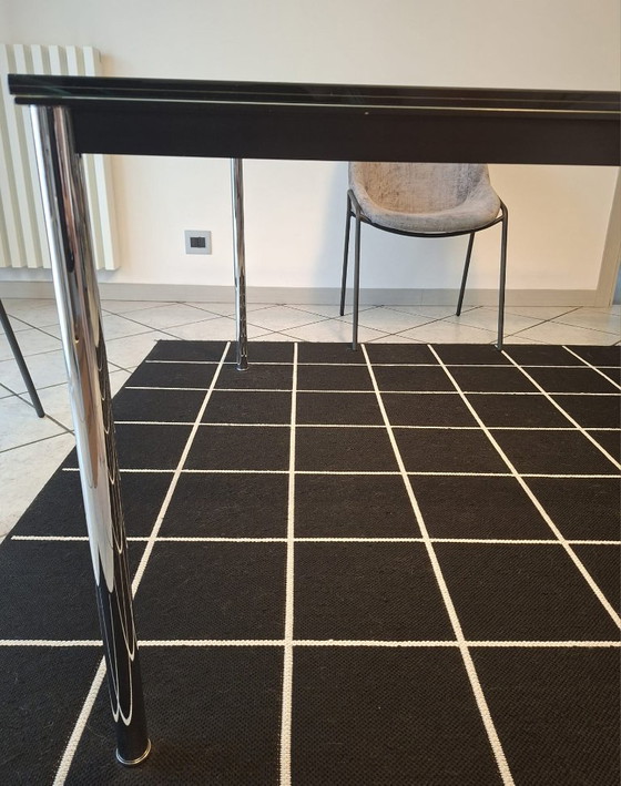 Image 1 of Vierkante tafel van MDF ITALIA met een glazen blad