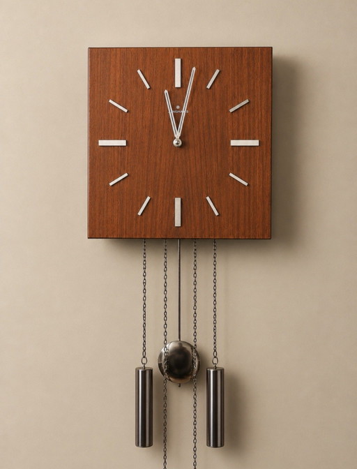 Horloge murale Junghans Design – Années 1970 – Mouvement mécanique 8 jours

Horloge murale originale Junghans Design.