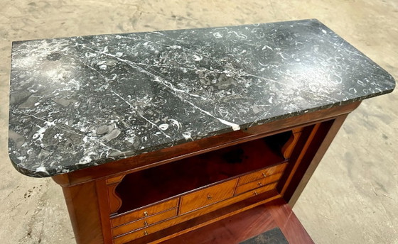 Image 1 of Antieke Biedermeier Secretaire – 19e eeuw – Mahonie – Zeer fraaie uitstraling