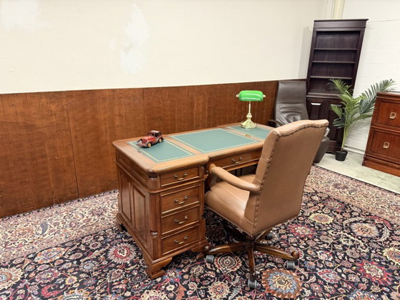 Escritorio inglés clásico Partnerdesk Cuero verde – Leather, Wood (photo 2 of 19)
