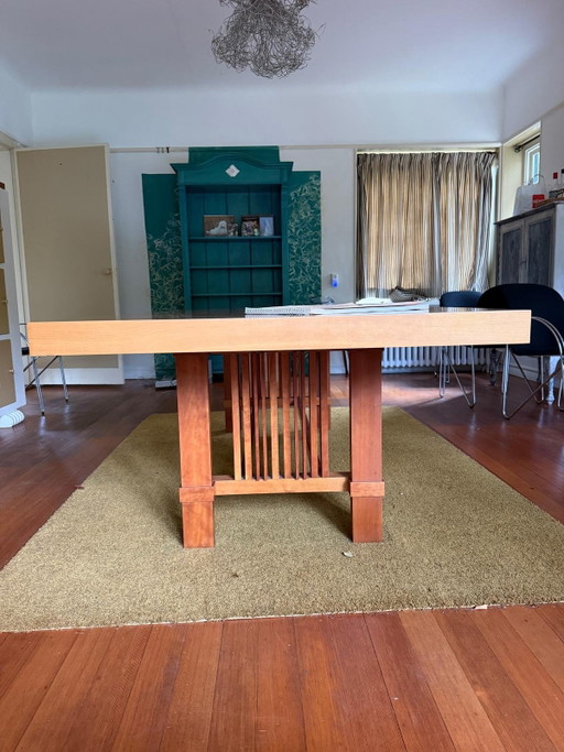 Tavolo da pranzo di Frank Lloyd Wright – eettafels, Wood (photo 2 of 7)