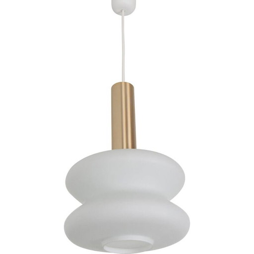Lampada a sospensione vintage in vetro opalino e rame, Cecoslovacchia 1960