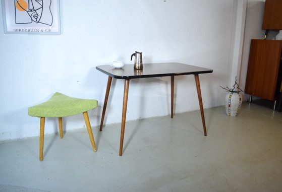 Image 1 of Salontafel, keukentafel of bijzettafel in mid-century stijl uit de jaren 50.