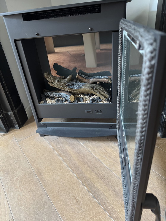 Image 1 of Riscaldatore elettrico Charlton & Jenrick Fireline FP