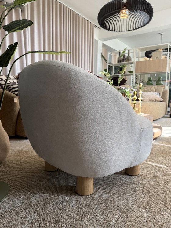 Image 1 of DYYK - Sillón beige con patas de roble