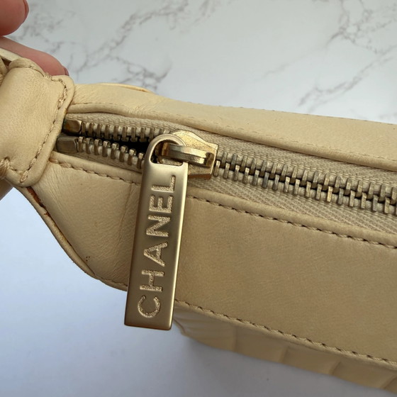 Sac a bandouliere Chanel Chocolate Bar en agneau beige – Sacs a bandouliere, Vintage (photo 4 of 12)
