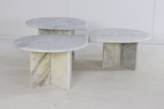 Image 1 of Set di 3 tavolini laterali in marmo, tavolino da caffè a forma di goccia