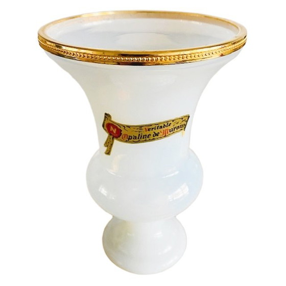 Image 1 of Vaso vintage in vetro opalino di Murano con bordo dorato, anni '70