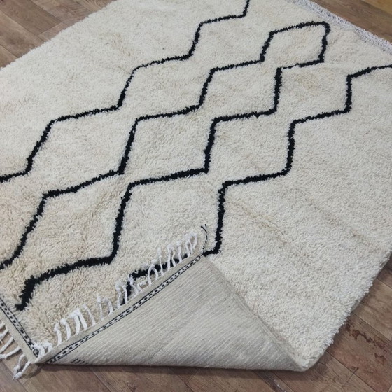 Image 1 of Diamond Berber Rug – Diamant Berbertapijt | Moroccan Wool Rug | 215 × 183 cm