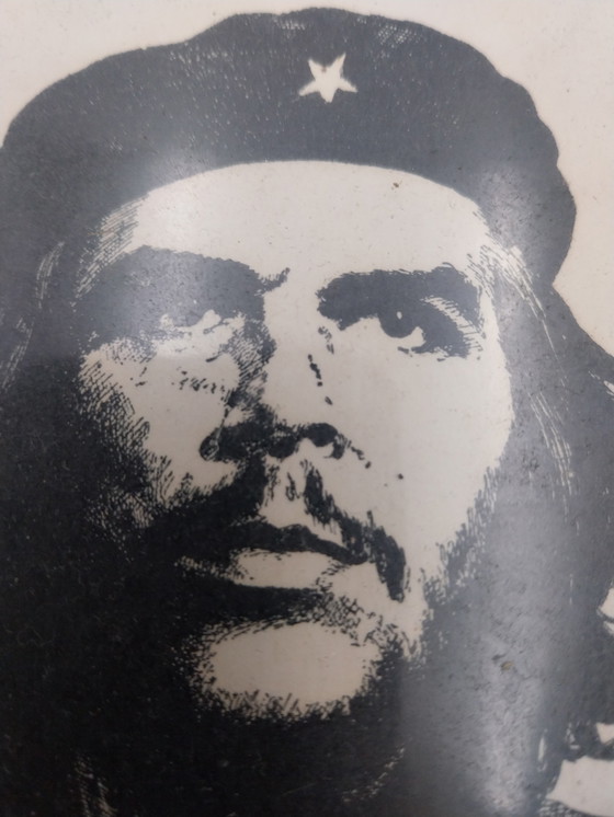 Image 1 of 1 immagine di Che Guevara con francobollo cubano e francobollo del 15° anniversario