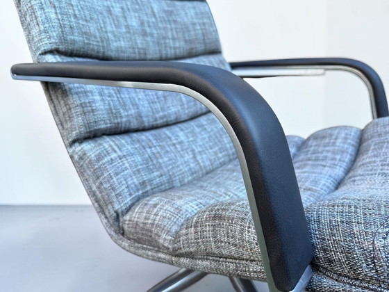Set Grijze Artifort Draaifauteuils – Chrome (photo 4 of 7)
