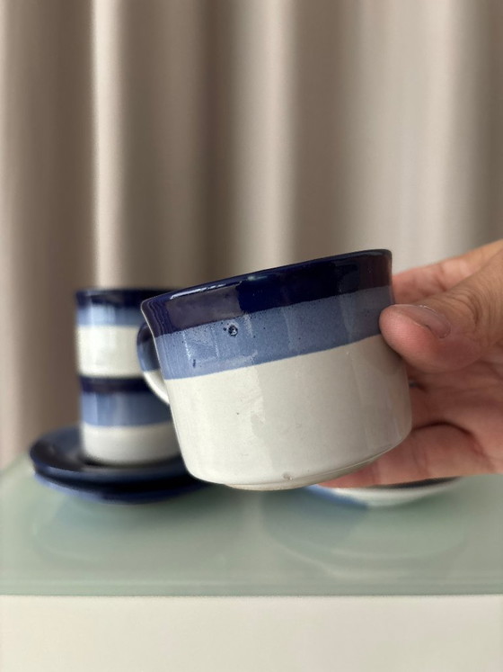 Lot de 4 Tasses et Soucoupes en Céramique d'Atelier Vintage – Émaillé Main Bleu & Blanc – Vaisselle, Ceramic (photo 4 of 13)