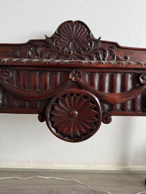 Mooi uitgesneden Edwardiaanse stijl bijzet-tafel