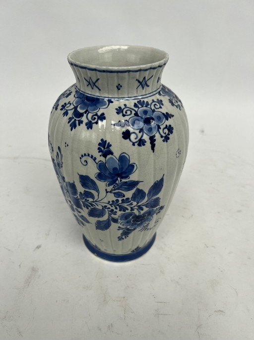 Delft Blue porcelain vase from De Porseleinen Fles