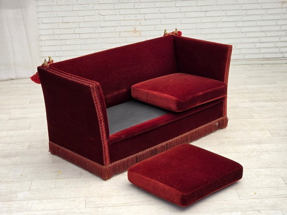 Image 1 of Deense tweezitsbank met neerklapbare armleuningen in Spaanse stijl, jaren 70, bekleed met velours.